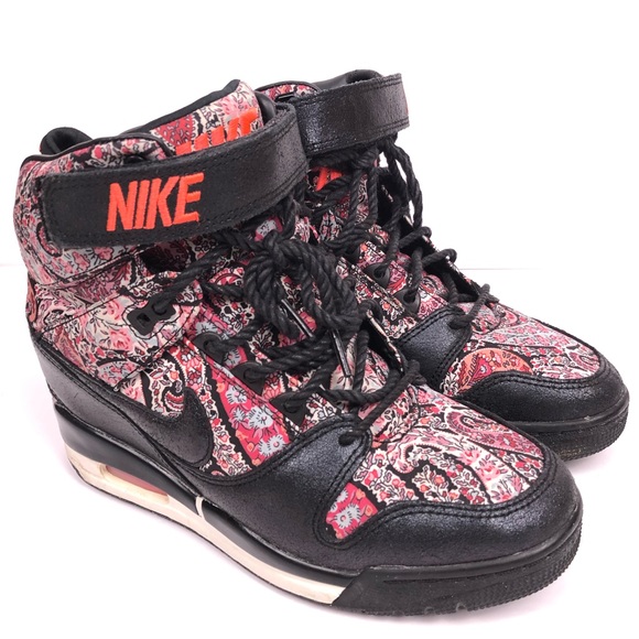 nike sky revolution